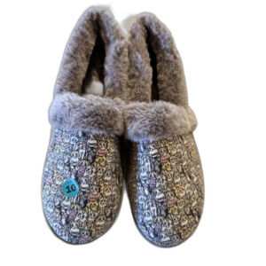 NWOT Bobs from Skechers Kitty Cat Slippers Gray Fluffy Sz 10 Gorgeous